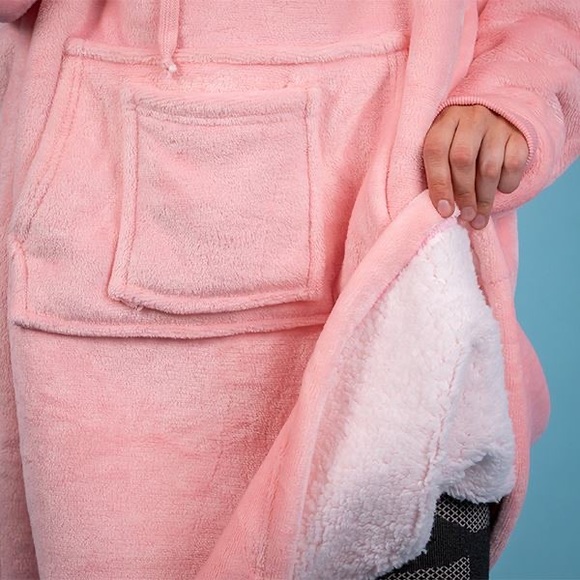 Cozy Cuddler wearable blanket pink with Matching Socks One size - Picture 4 of 12